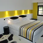 Pont Levis Boutique - 50m Cite Remparts Отель 4*