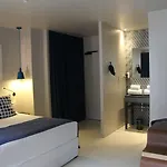 Pont Levis Boutique - 50m Cite Remparts Отель
