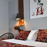 Отель Pont Levis Boutique - 50m Cite Remparts
