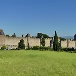Pont Levis Boutique - 50m Cite Remparts Каркассон
