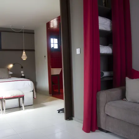 Pont Levis Boutique - 50m Cite Remparts Hotel 4*