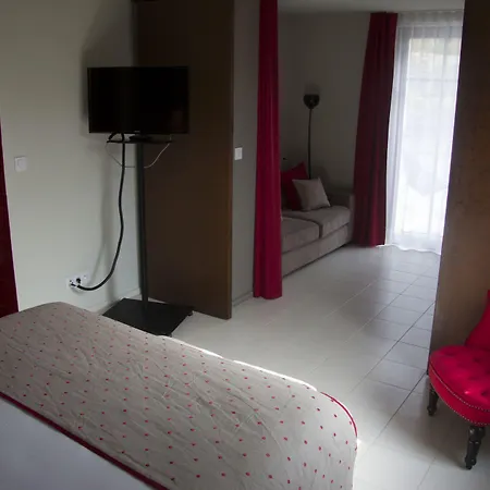 Pont Levis Boutique - 50m Cite Remparts Hotel