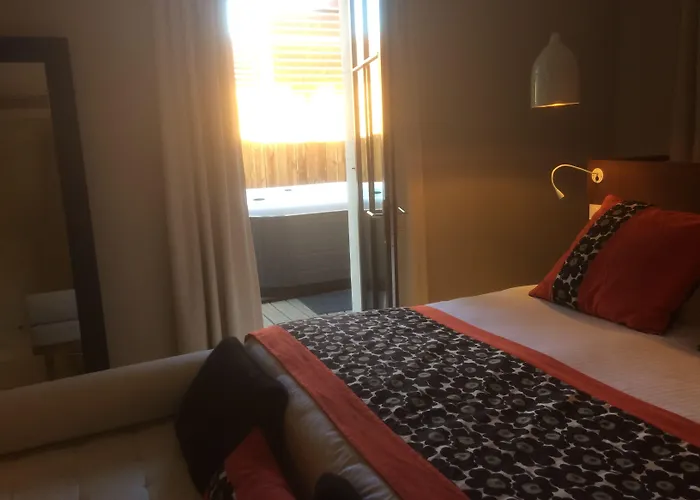 Hotel Pont Levis - Franck Putelat 4*